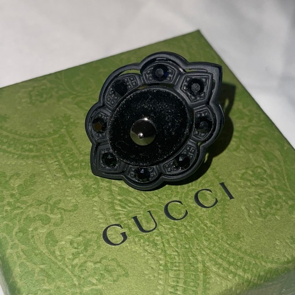 Authentic Gucci pin cushion cocktail ring size 13G or 6US crystal metal resin